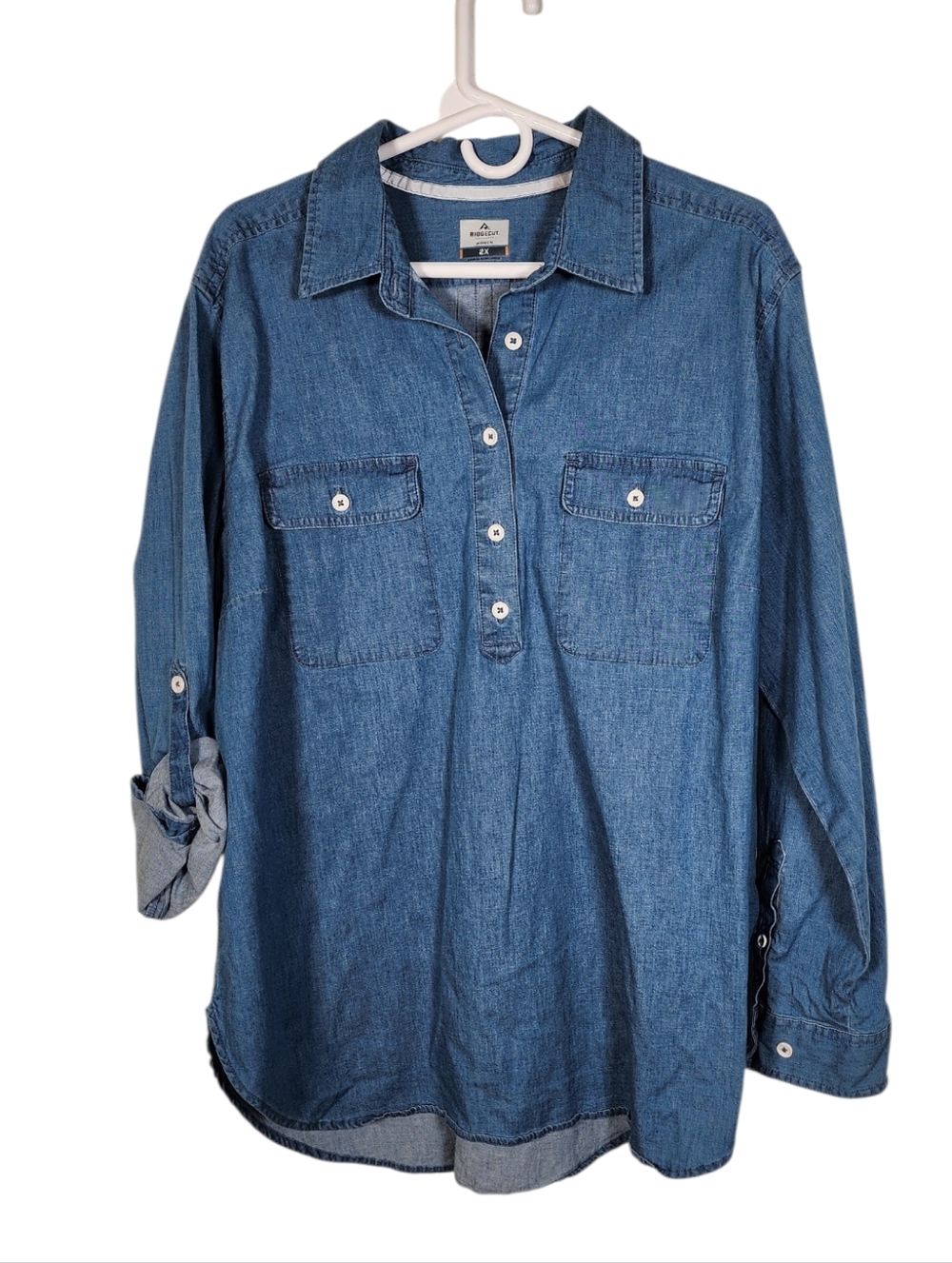 RIDGECUT Chambray Button-Front Shirt - Blue - Picture 2 of 7